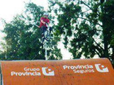 Las Pelotas cerr� el Skate Bike Rockea Buenos Aires en Baradero