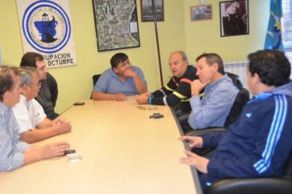 Reuni�n cumbre entre Di Pierro y "Loma" �vila