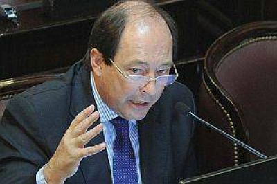 Sanz, en contra de devaluar el peso y desdoblar el d�lar