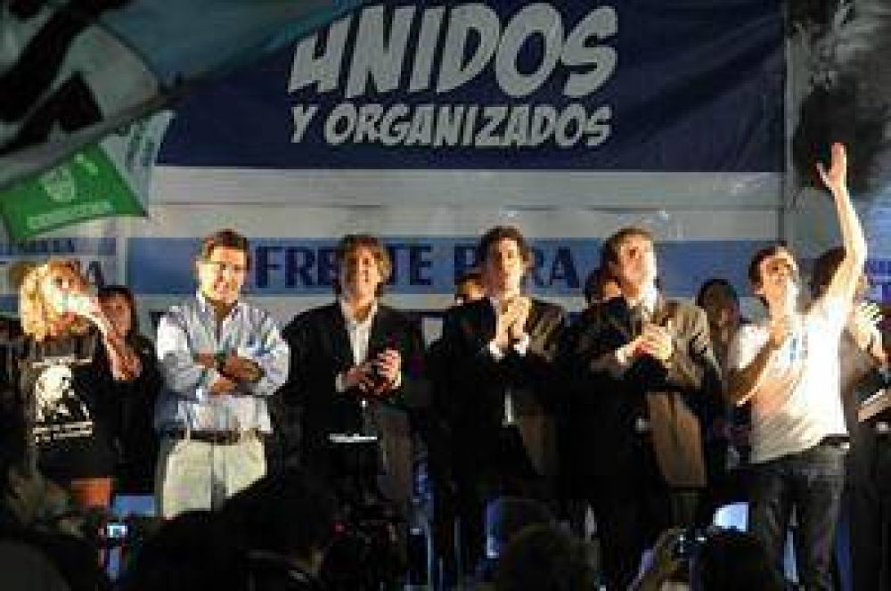 Unidos y Organizados sale a cazar los votos de los aliados de Massa