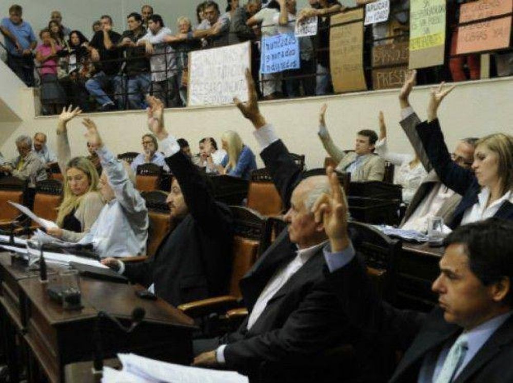 "El veto al resarcimiento a inundados era m�s esperado que el final de Dulce Amor"