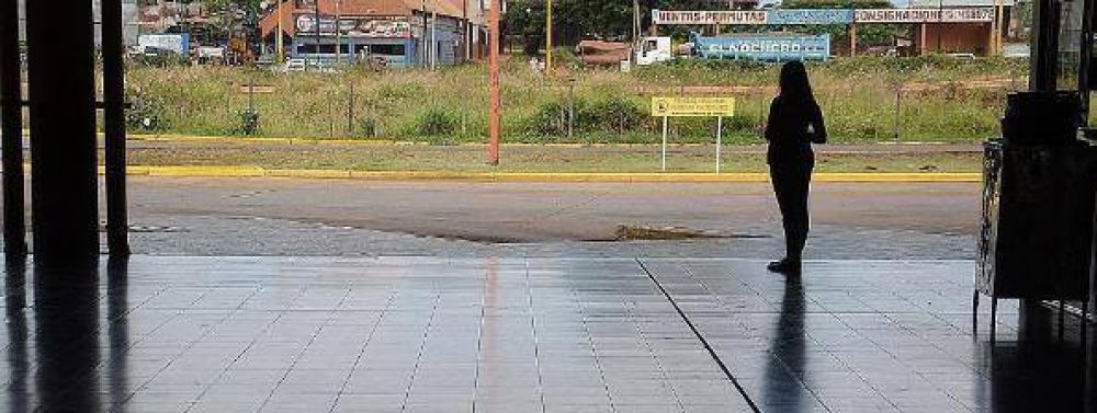El Gobierno fij� un aumento del 23% y exigi� levantar el paro de micros