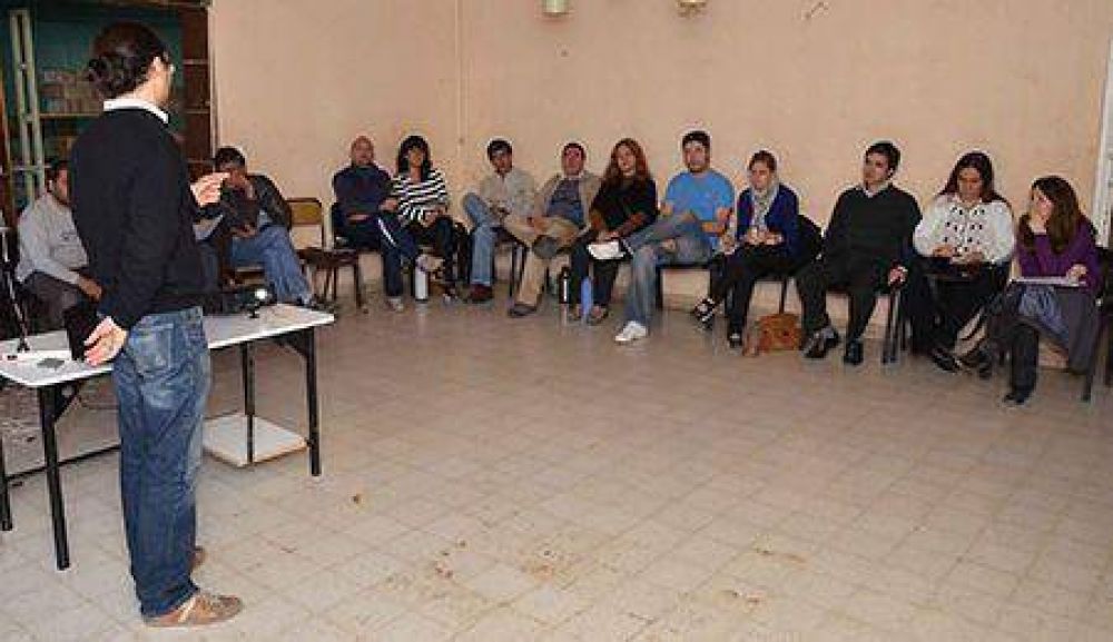 Comenz� el programa de capacitaci�n en normas aplicables a j�venes privados de libertad