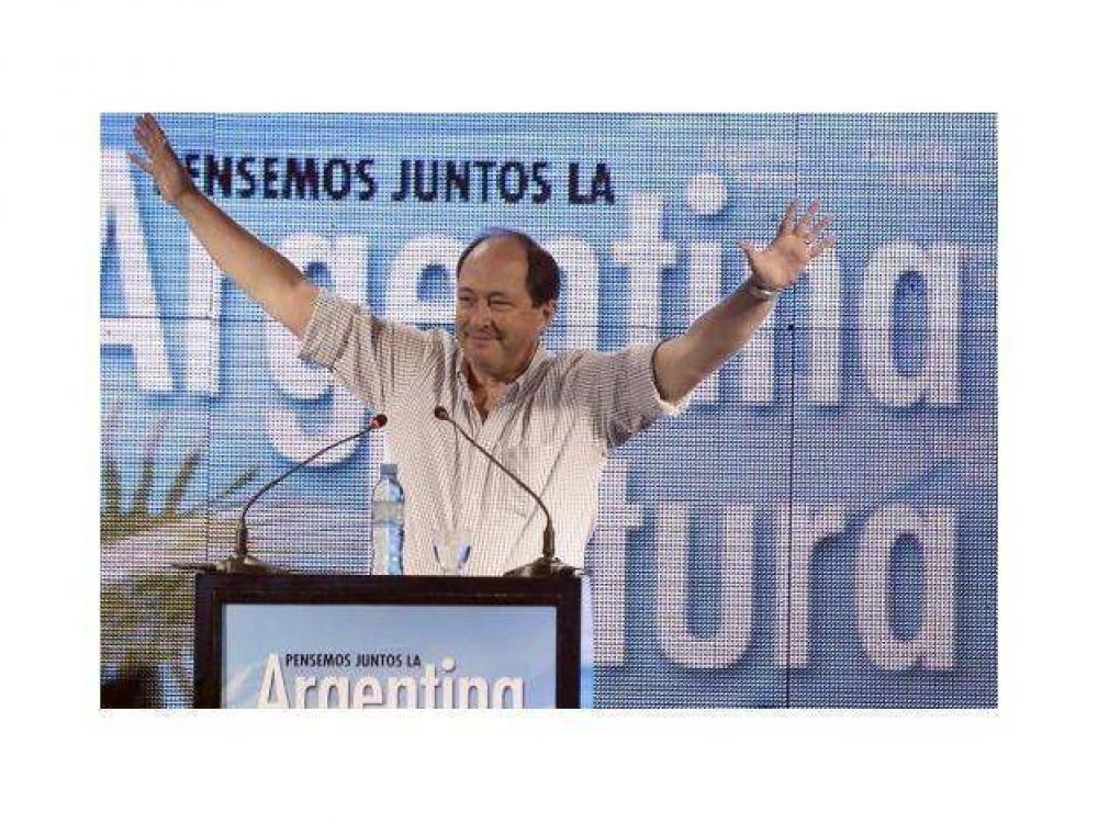 Sanz advirti� que su prioridad electoral es Mendoza y que aqu� Cobos se impondr� al kirchnerismo