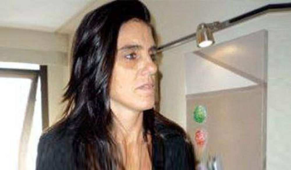 Procesan a una ex funcionaria porte�a