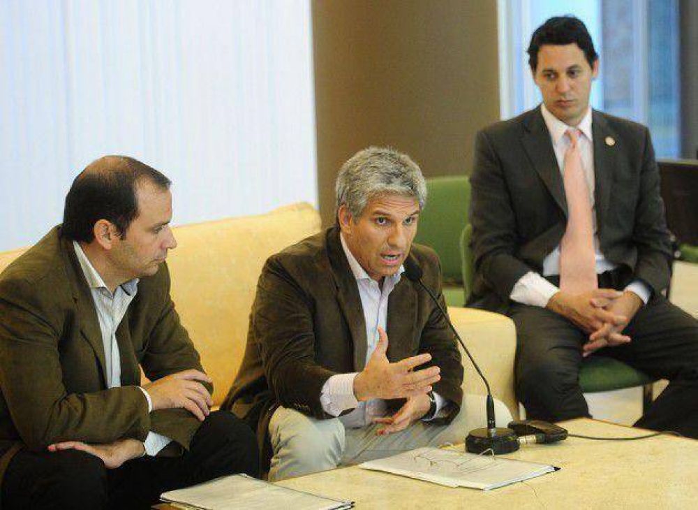 Poggi fij� fecha para las elecciones 2013