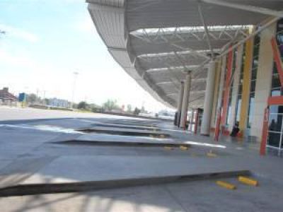 La terminal de San Luis luci� vac�a en el tercer d�a de paro de colectivos