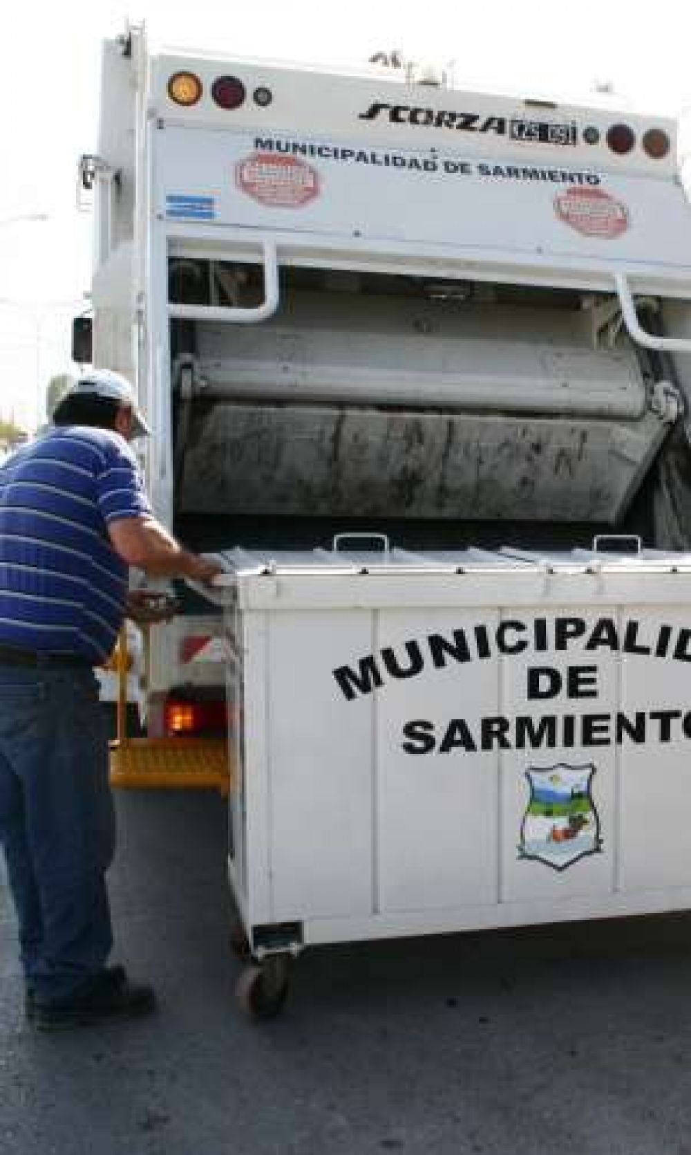 Sarmiento hace punta con la basura en contenedores