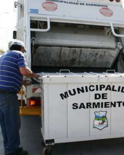 Sarmiento hace punta con la basura en contenedores