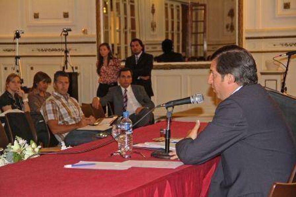 El Ministro Sylvester expuso sobre las pol�ticas en materia de seguridad en el �mbito contravencional
