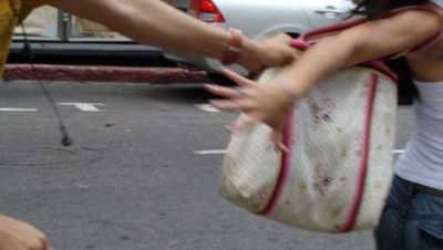 Solo durante abril se denunciaron unos 100 arrebatos en la ciudad