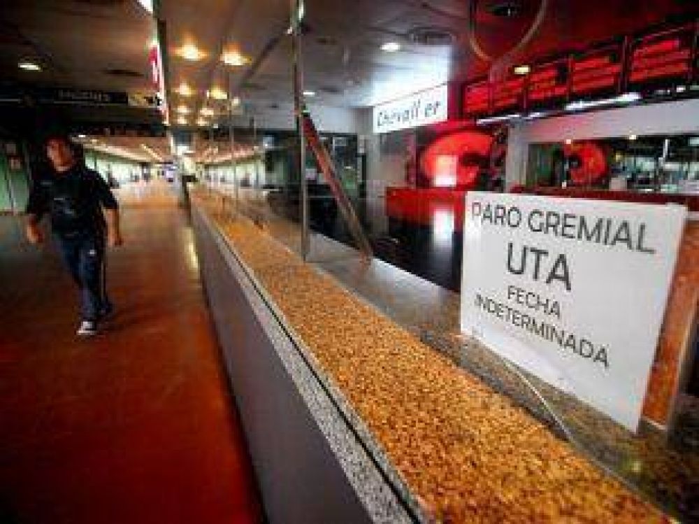 Se agrava el conflicto con los choferes de micros: "No vamos a levantar el paro"