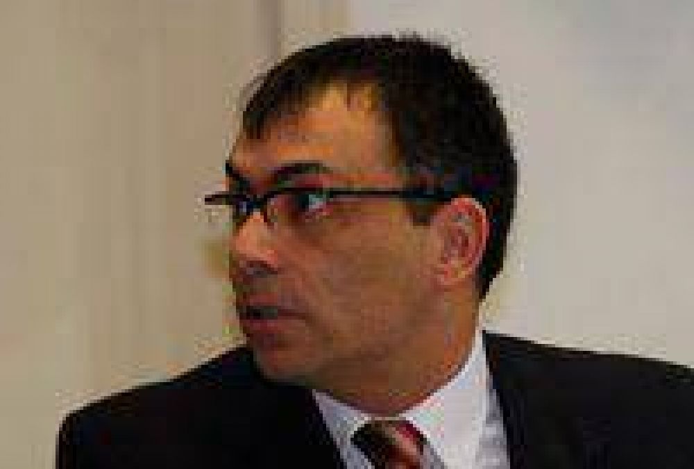 "La denuncia contra Gils Carb� carece de todo fundamento jur�dico"	
