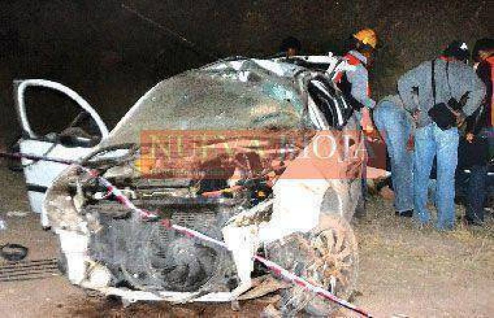 Otro domingo tr�gico: una mujer muri� en un vuelco en la Ruta 75
