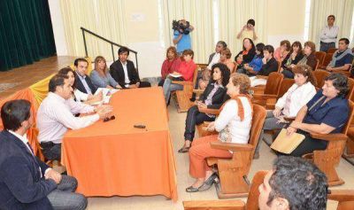 Anuncian construcci�n de un edificio que integre los profesorados