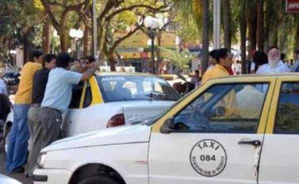 Podr�a frenarse el aumento de la tarifa de los taxis