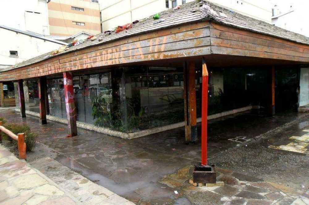 Weretilneck destin� casi medio mill�n de pesos para reparar el techo del SCUM