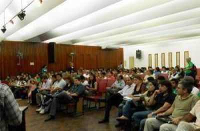 Movimientos pol�ticos se re�nen para solicitar el voto a partir de los 16 en Chaco