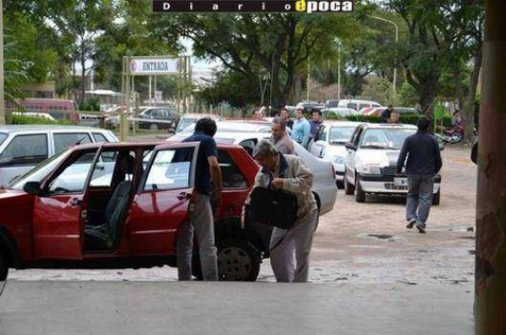 Se activa el transporte alternativo tras la duraci�n del paro de la UTA