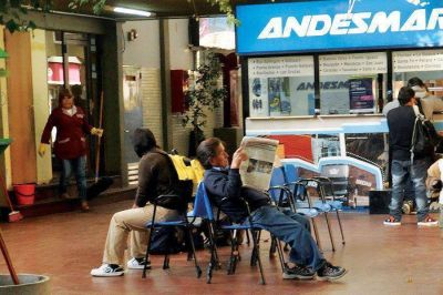 El paro de la UTA se mantiene y la espera se hace impredecible