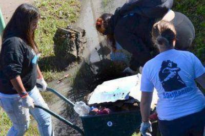 J�venes K siguen "reconstruyendo" La Plata