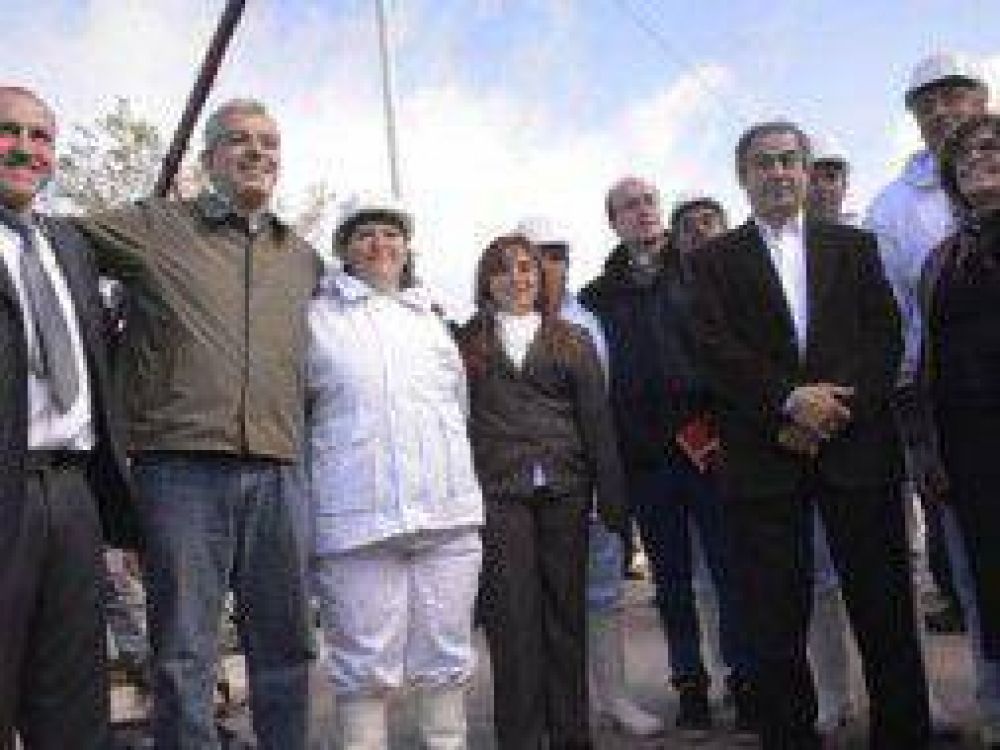 En Tapalqu�, Juli�n Dom�nguez dijo que "Cristina otra vez soluciona los problemas de los bonaerenses"