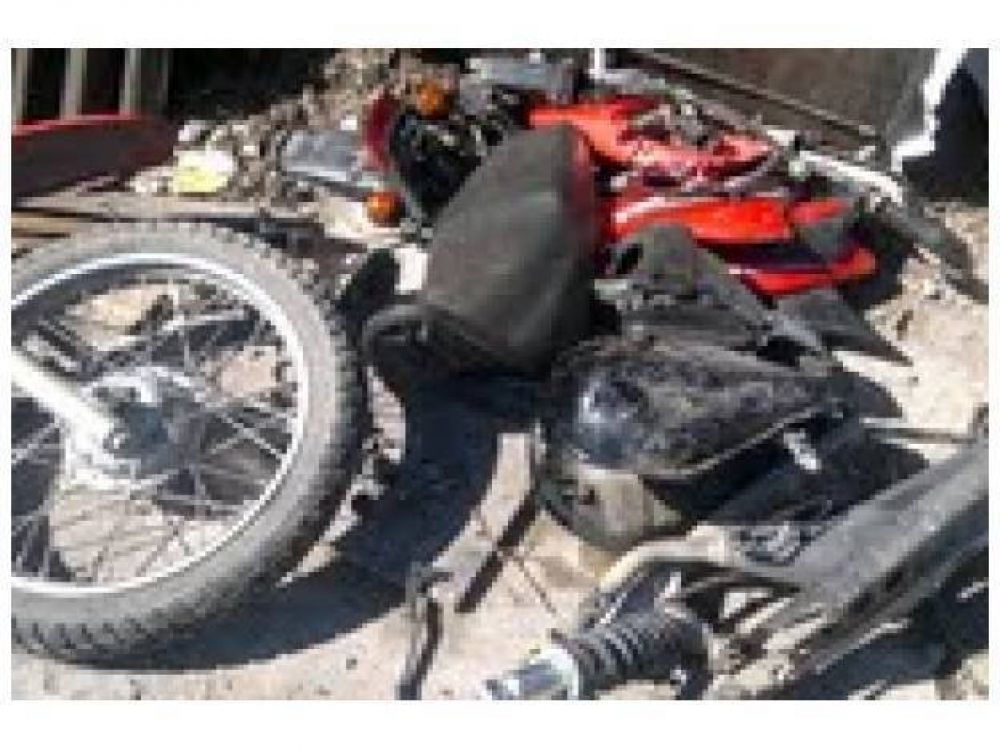 En allanamientos secuestraron armas de fuego, motos y motopartes