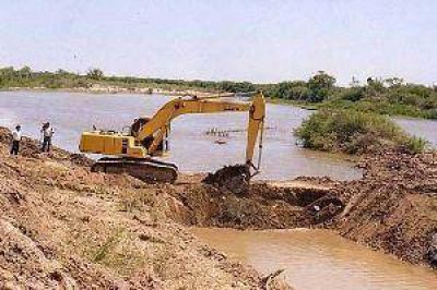 El gobierno provincial busca obtener el financiamiento para dos proyectos h�dricos por m�s de $ 650 millones