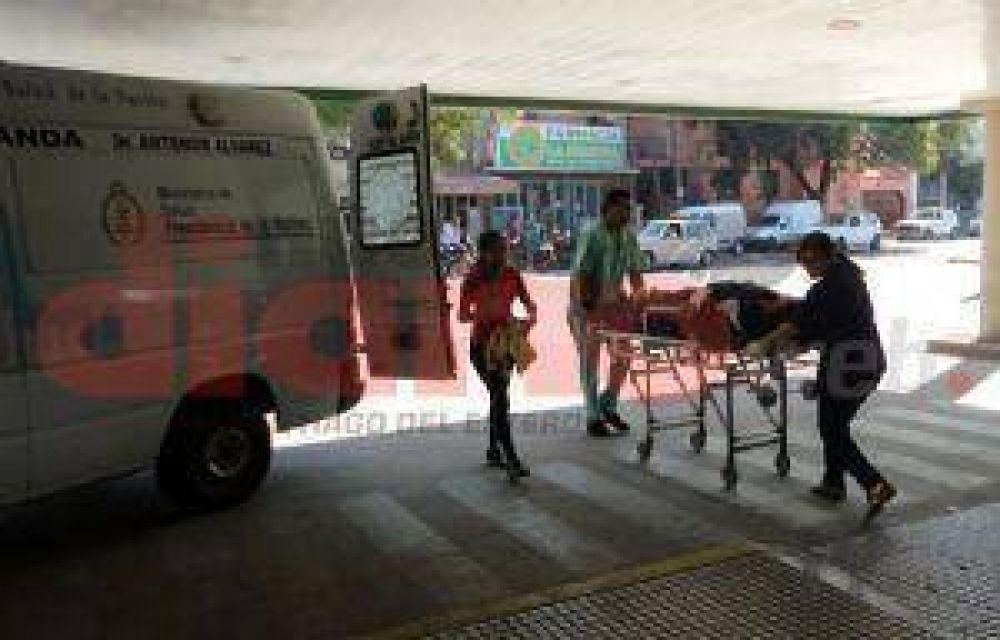 Salv� su vida gracias al casco pero se fractur� una pierna