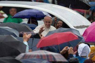 Fuerte llamado del Papa contra los abusos a chicos