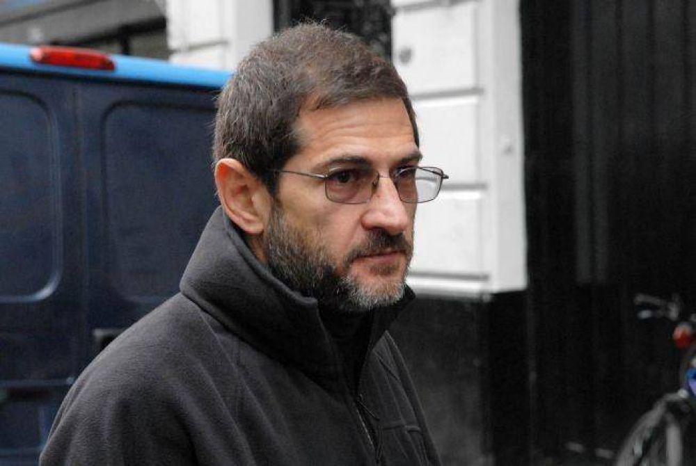 "El Gobierno es una asociaci�n il�cita"