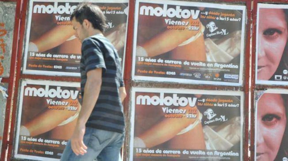 Quieren prohibir la publicidad sexista en la v�a p�blica