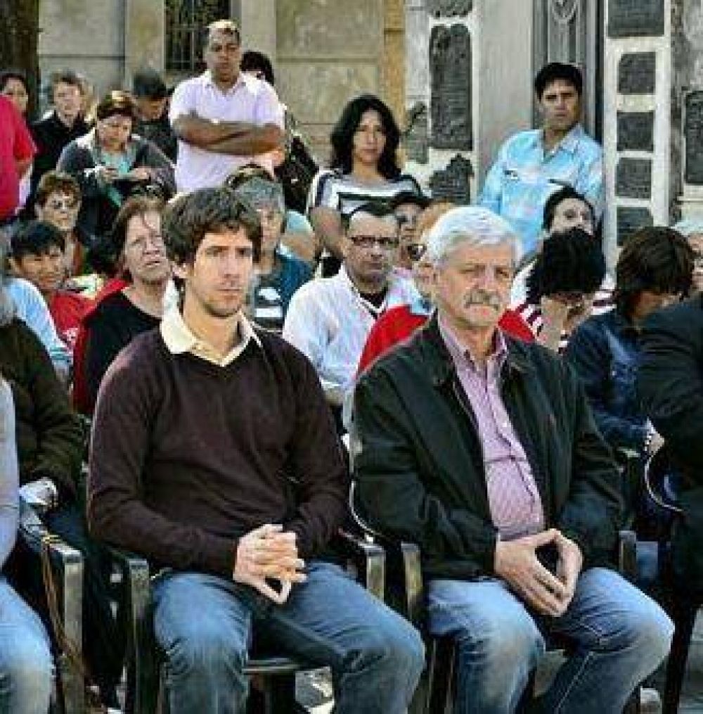 Andreotti otorg� un aumento de sueldo para los empleados municipales