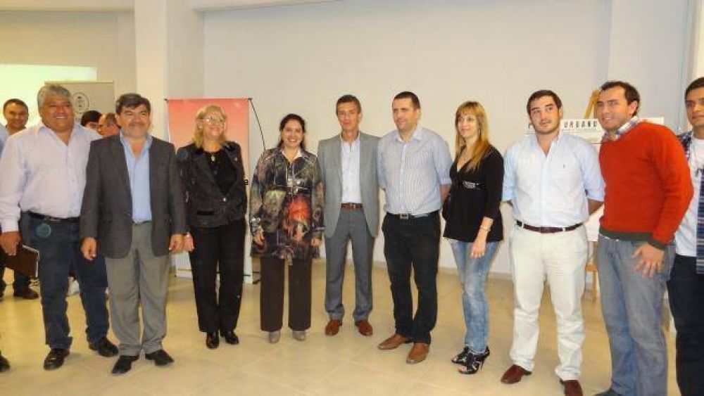 Ya tiene autor el proyecto del Parque Legislativo: "Ser� el parque urbano m�s grande de la provincia", anunci� Aguilar