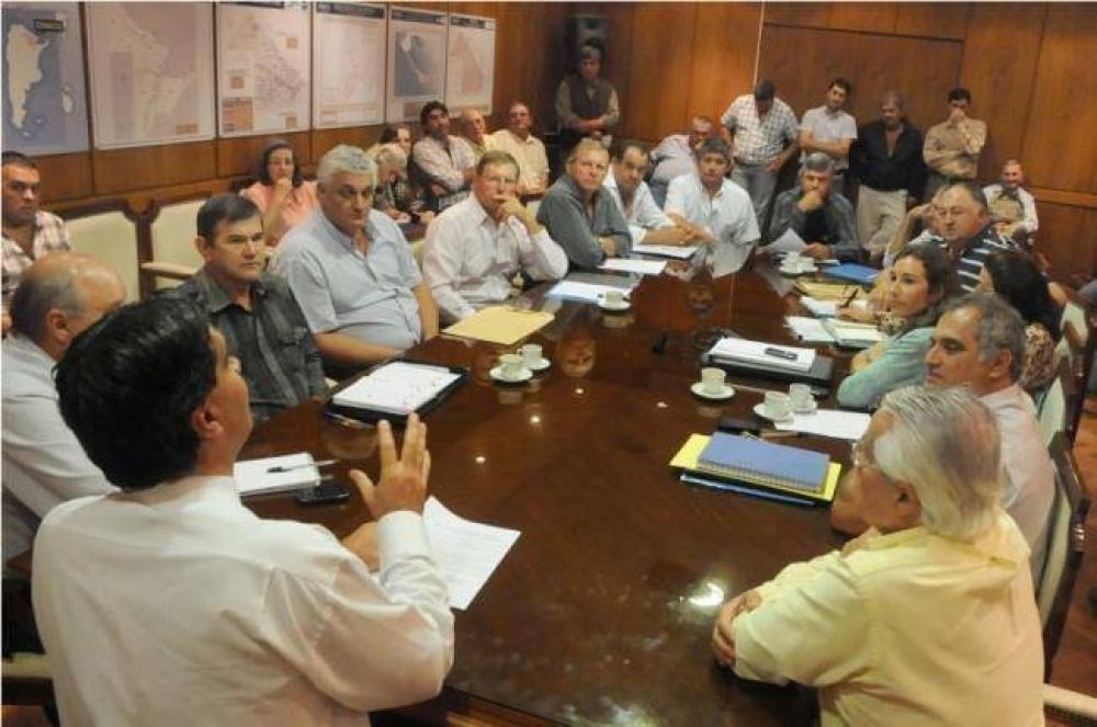 Provincia da a conocer mecanismos de asistencia para la cadena productiva bovina y algodonera