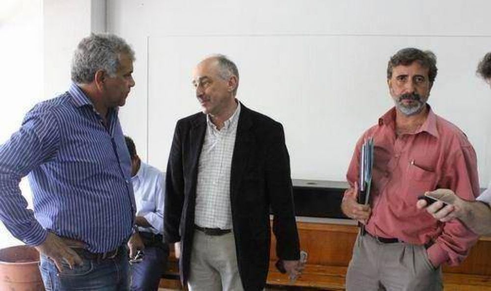 UTA pidi� $ 600 por encima del acuerdo nacional (rechaza descuento por paros)