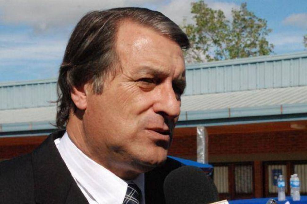 Rozas neg� haber vetado la precandidatura de Nikisch