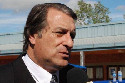 Rozas neg� haber vetado la precandidatura de Nikisch