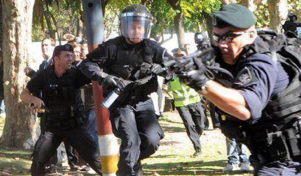 Quieren crear un observatorio de violencia institucional