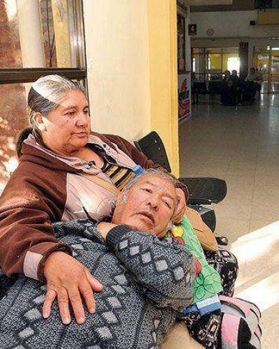 Adela y Luis, v�ctimas del paro de colectivos