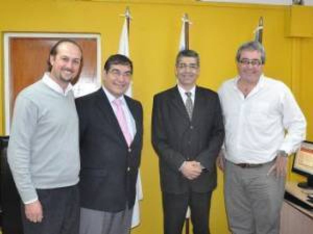 Alumnos de San Luis ser�n becados por la C�mara de Software