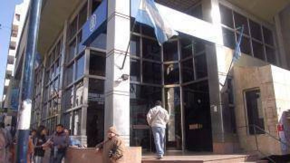 Bancarios amenazan con parar 