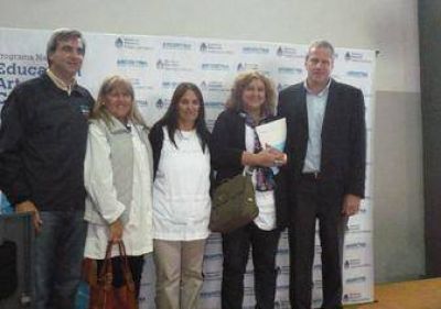 Secretario de Educaci�n de Naci�n en Areco