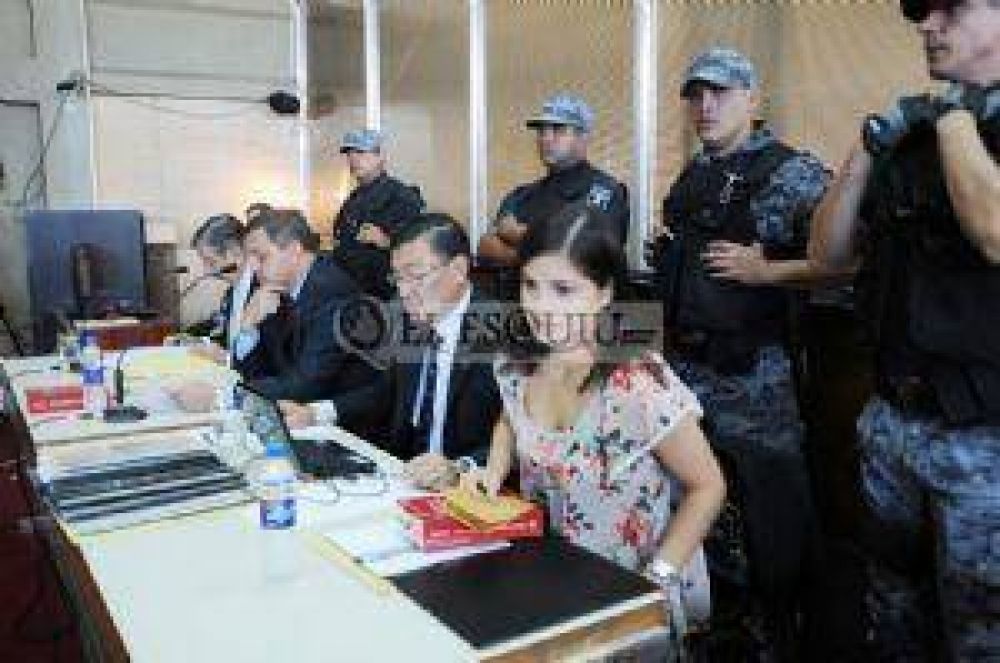 Comenz� con pol�mica el juicio por la Masacre de Capilla de Rosario
