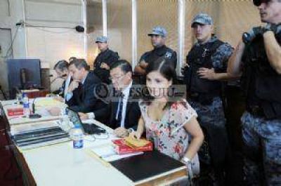 Comenz� con pol�mica el juicio por la Masacre de Capilla de Rosario