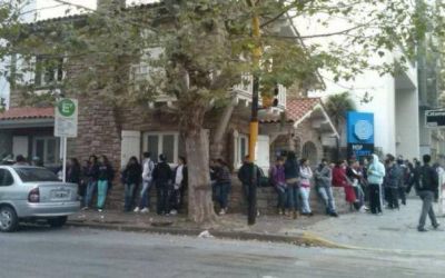 Boleto estudiantil: denuncian irregularidades en la entrega de tarjetas