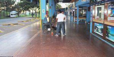 Aerol�neas con �pasaje completo� por paro