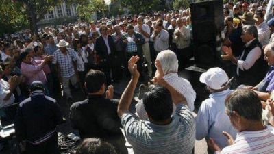 Ca�eros en pie de guerra, no dejar�n que comience la zafra en Tucum�n