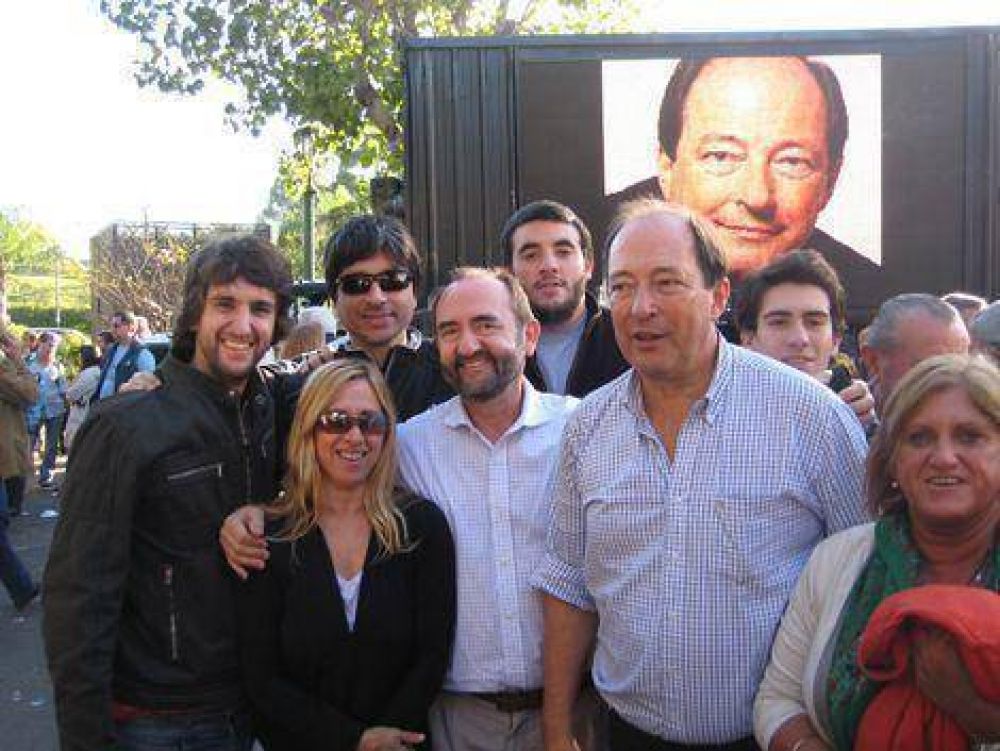 Dirigentes y militantes en el lanzamiento de 'Argentina Futura' 
