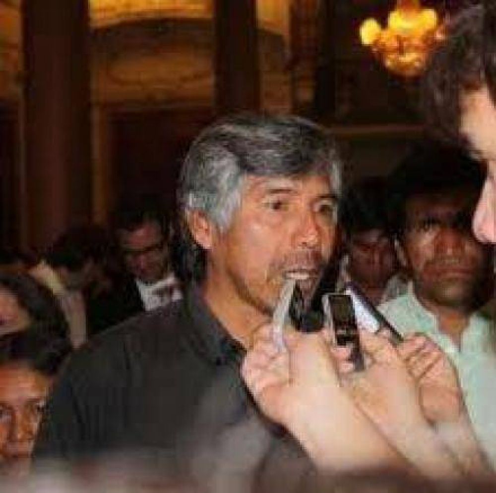 El Defensor pidi� a F�lix D�az que se denuncie a la justicia lo sucedido a su hijo y amigo Carlos Sosa 